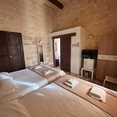 Gospodarstwo wiejskie Xemx - House In The Heart Of Qala